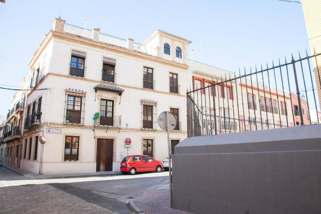 Beautiful Silent Apartment Private Parking Севилья Экстерьер фото