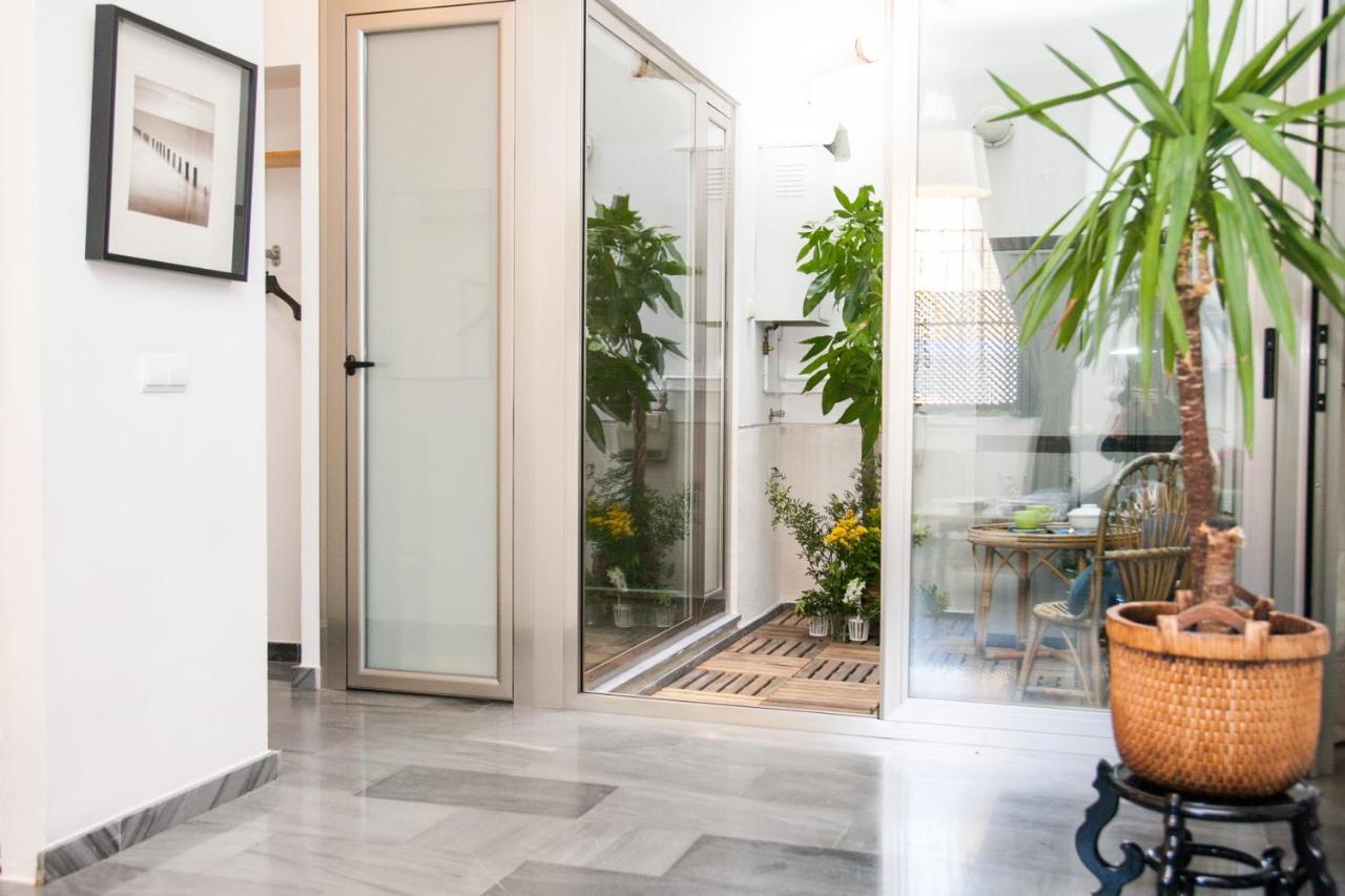 Beautiful Silent Apartment Private Parking Севилья Экстерьер фото